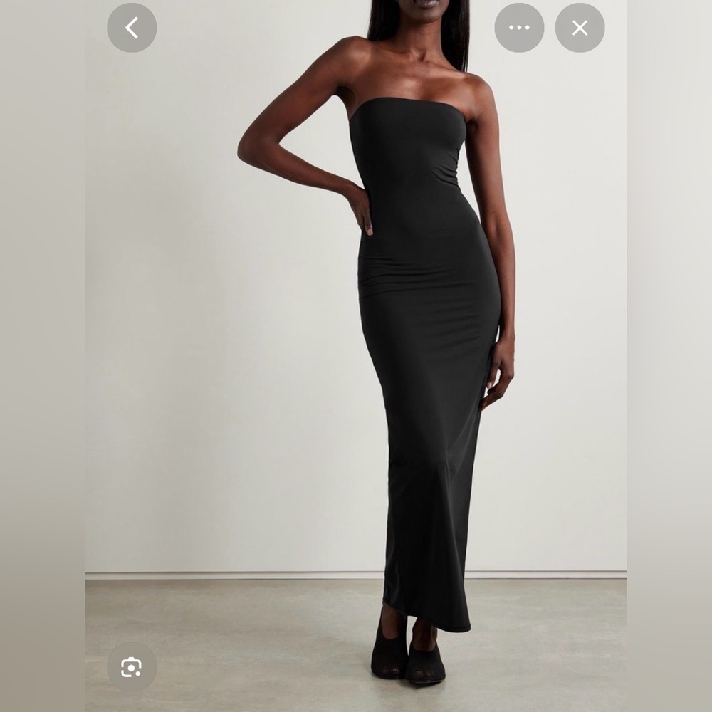 SKIMS Onyx Strapless Dress